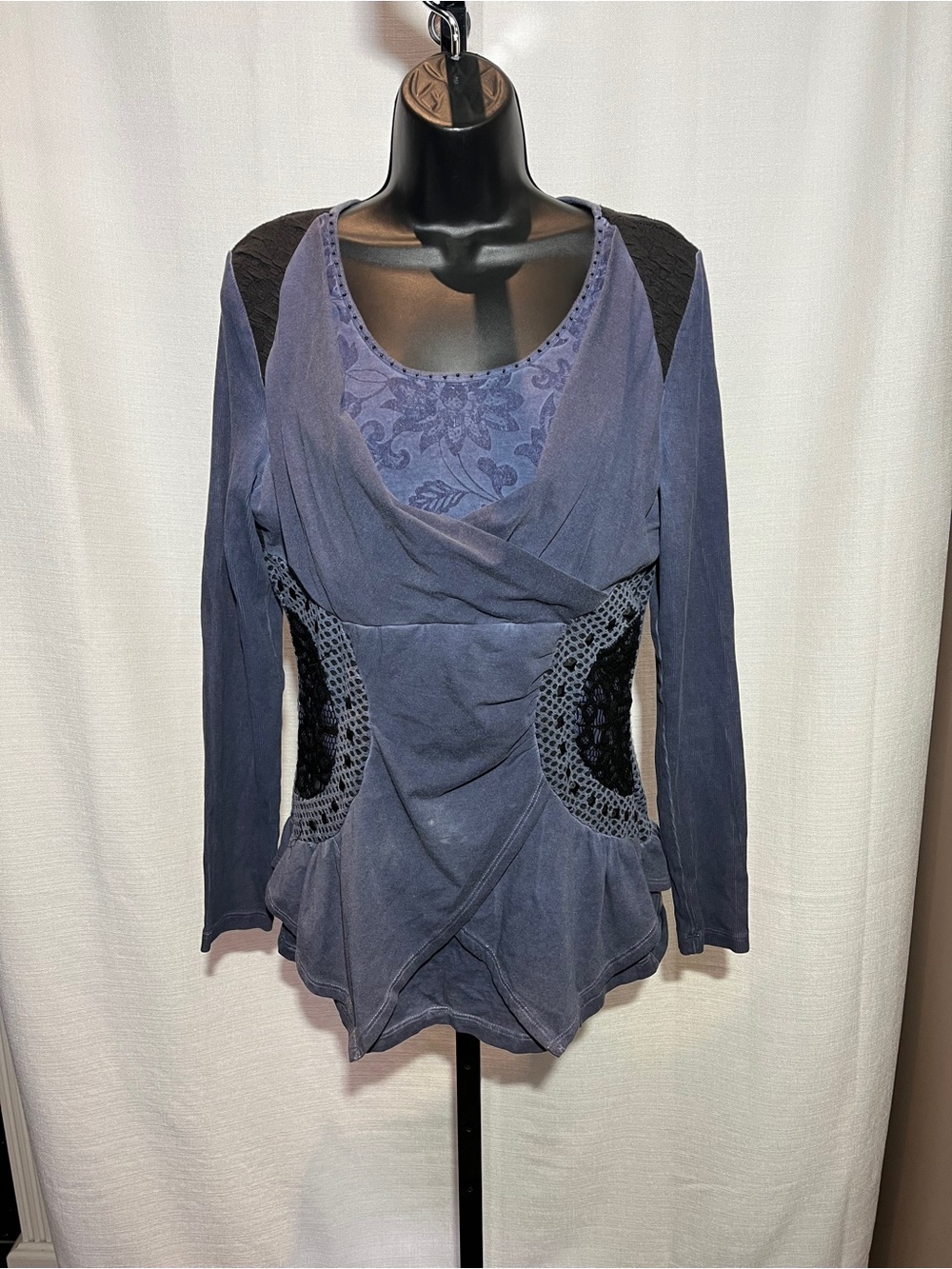 Anvrdie Blue Top with Textured Weave